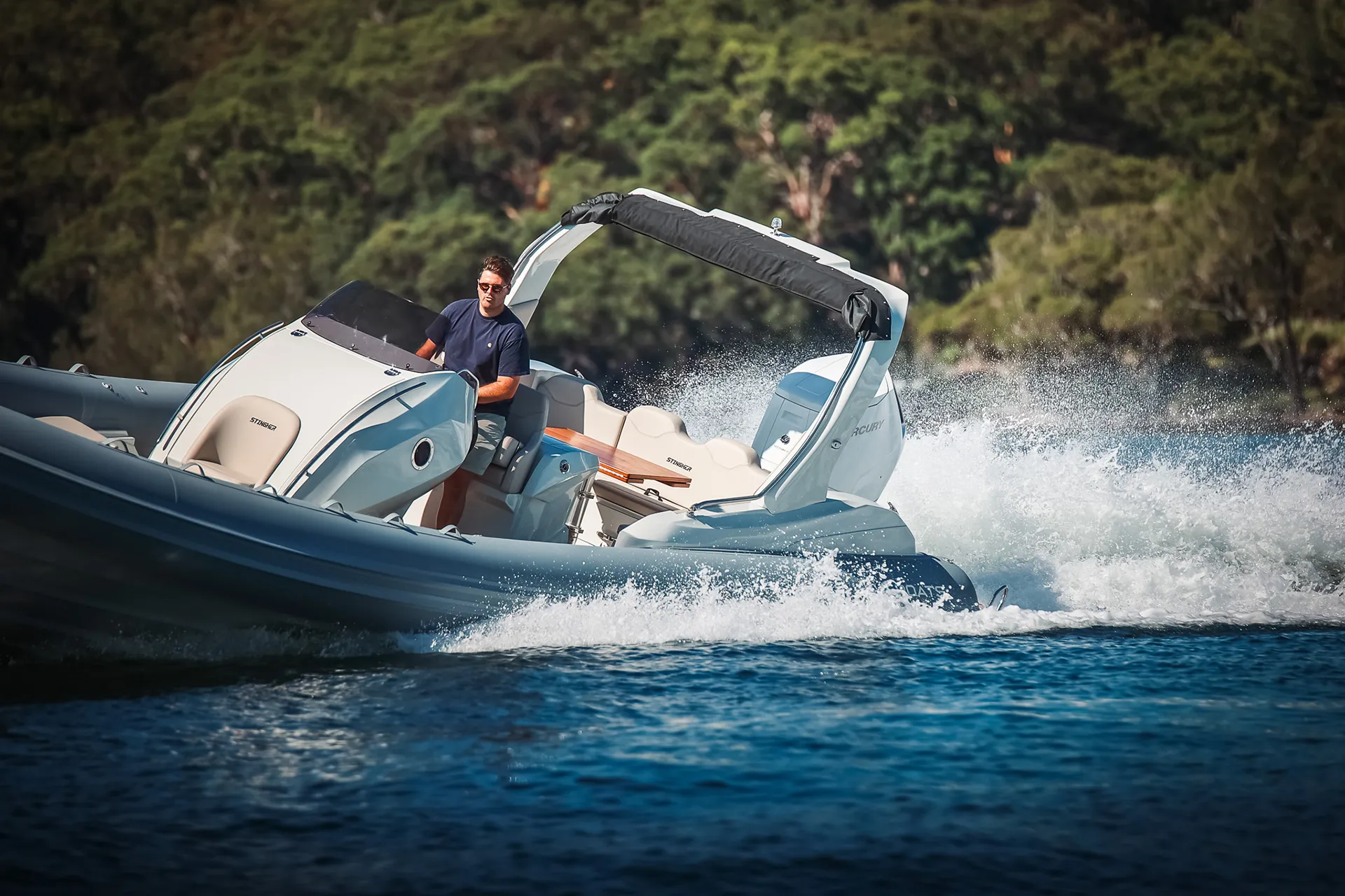 Featured image for “Las mejores embarcaciones para alquilar con niños: opciones seguras, cómodas y familiares en Altea”