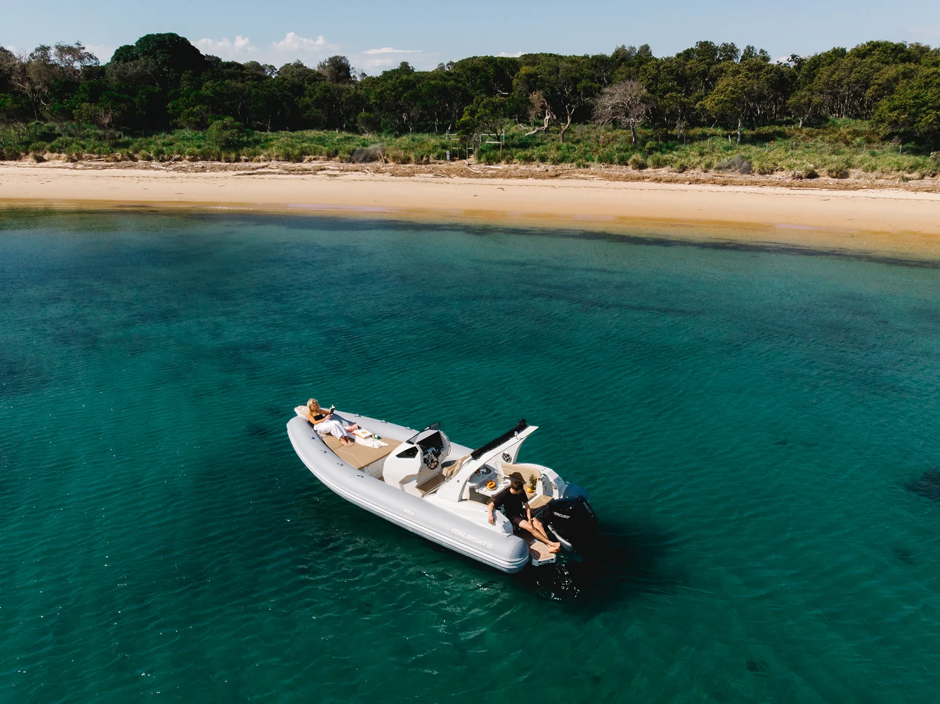 Featured image for “Las 7 Calas Escondidas Más Bonitas a las que Puedes Llegar en Barco desde Altea”