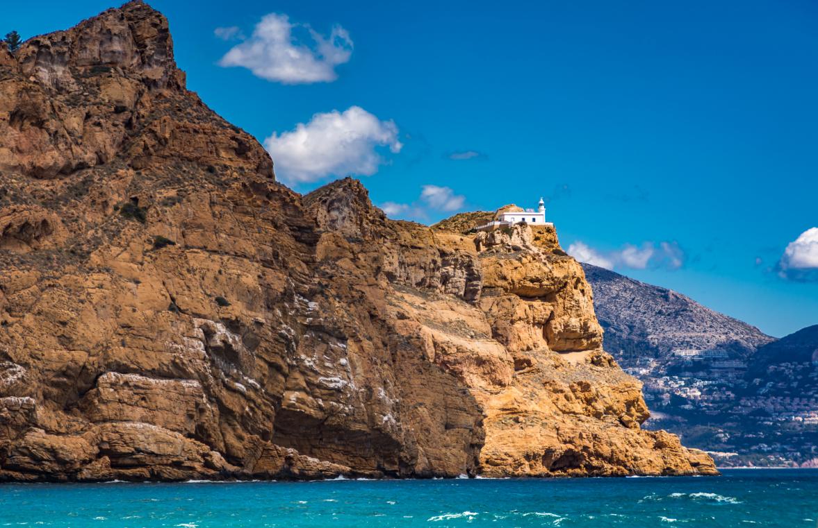 Featured image for “Waarom een boot huren de meest ontspannende manier is om de Costa Blanca te ontdekken”